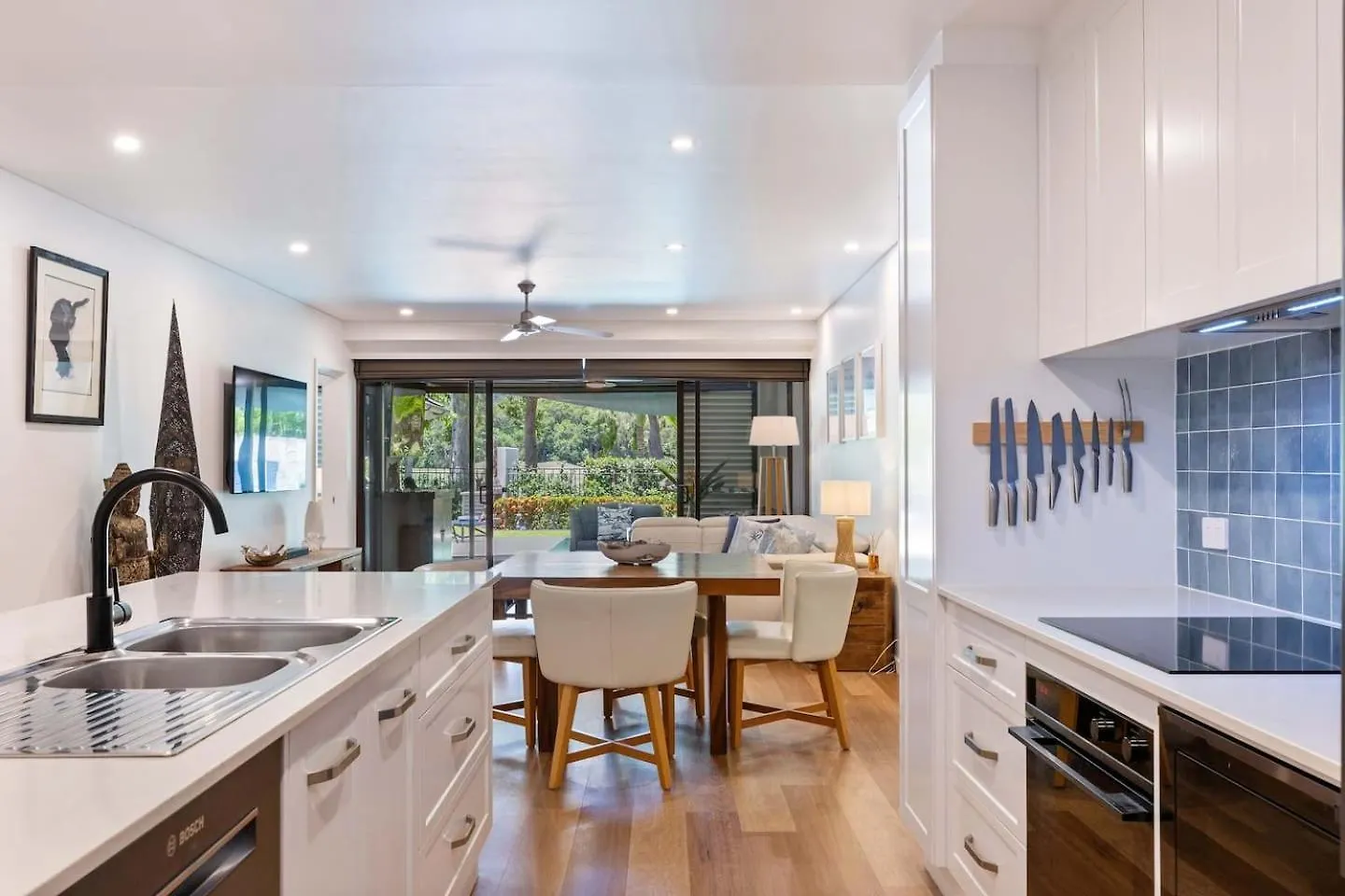 Villa Sanctuary In Temple - Resort Living Redefined Port Douglas Apartment